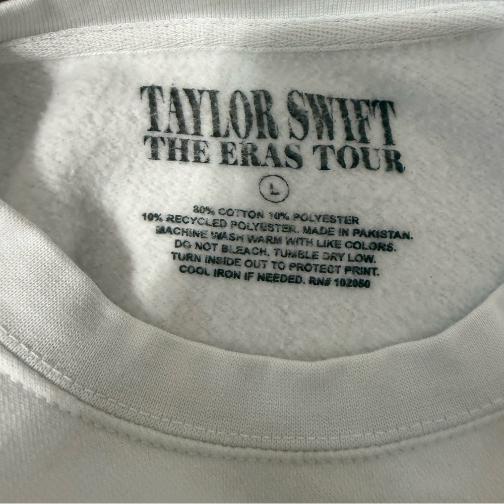 Taylor Swift The Eras Tour White Sweatshirt Women’s Size Large - Picture 4 of 6